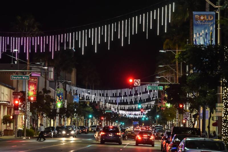 Beverly Hills Holiday Decor